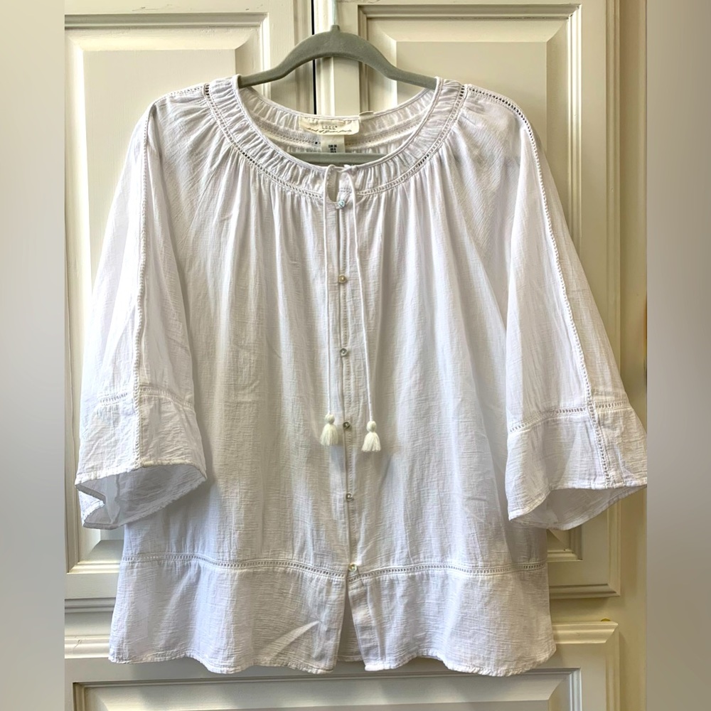 100% cotton gauze blouse. Size M (6)